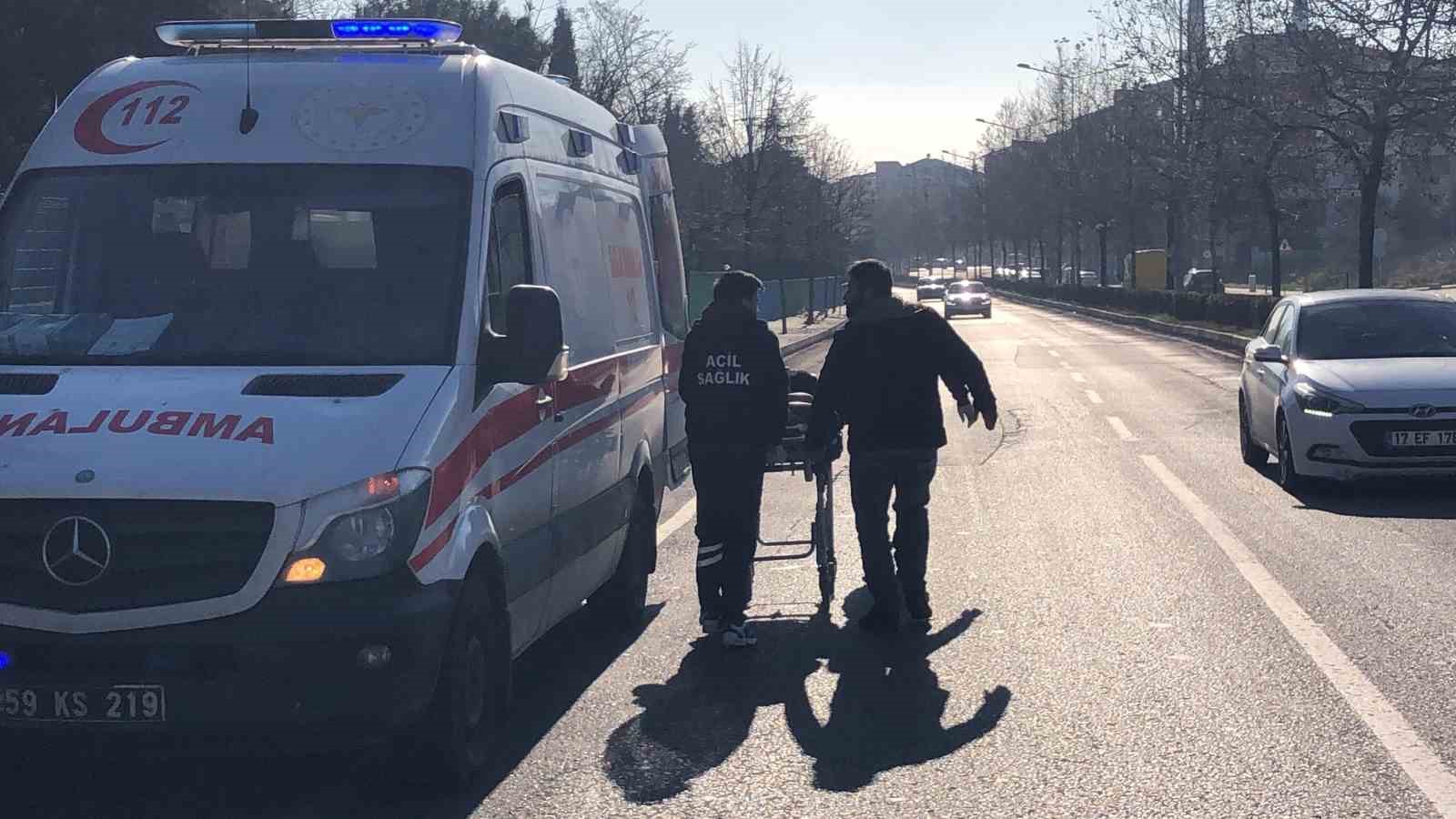 Tekirdağ&rsquo;da alkoll&uuml; şahıs kaldırıma yığıldı
