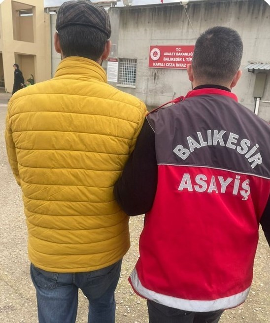 Balıkesir&rsquo;de kesinleşmiş hapis cezası bulunan 26 firari yakalandı
