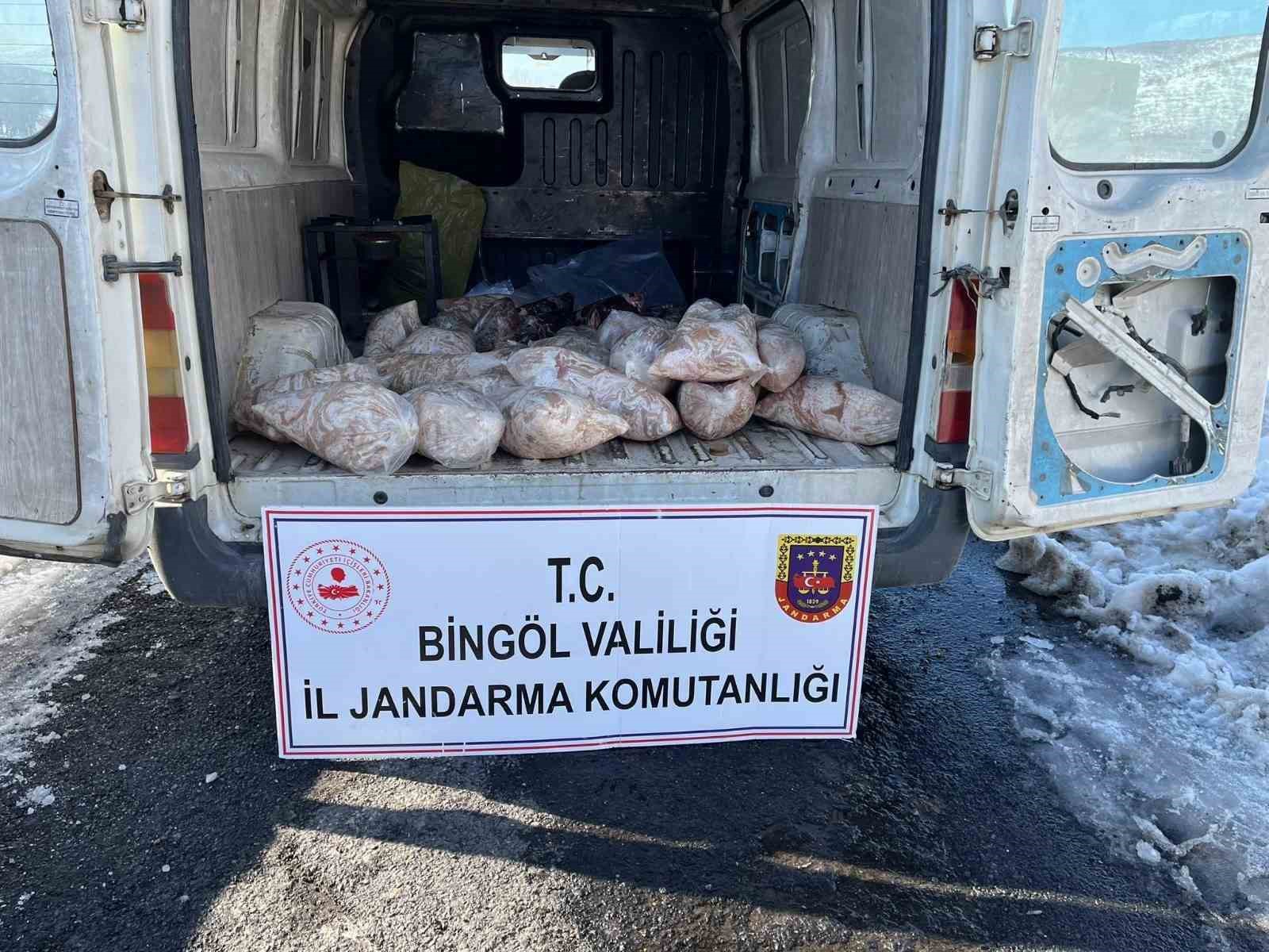 Bing&ouml;l&rsquo;de gıda ve hijyen kurallarına aykırı şekilde taşınan 200 kilo sakatat ele ge&ccedil;irildi
