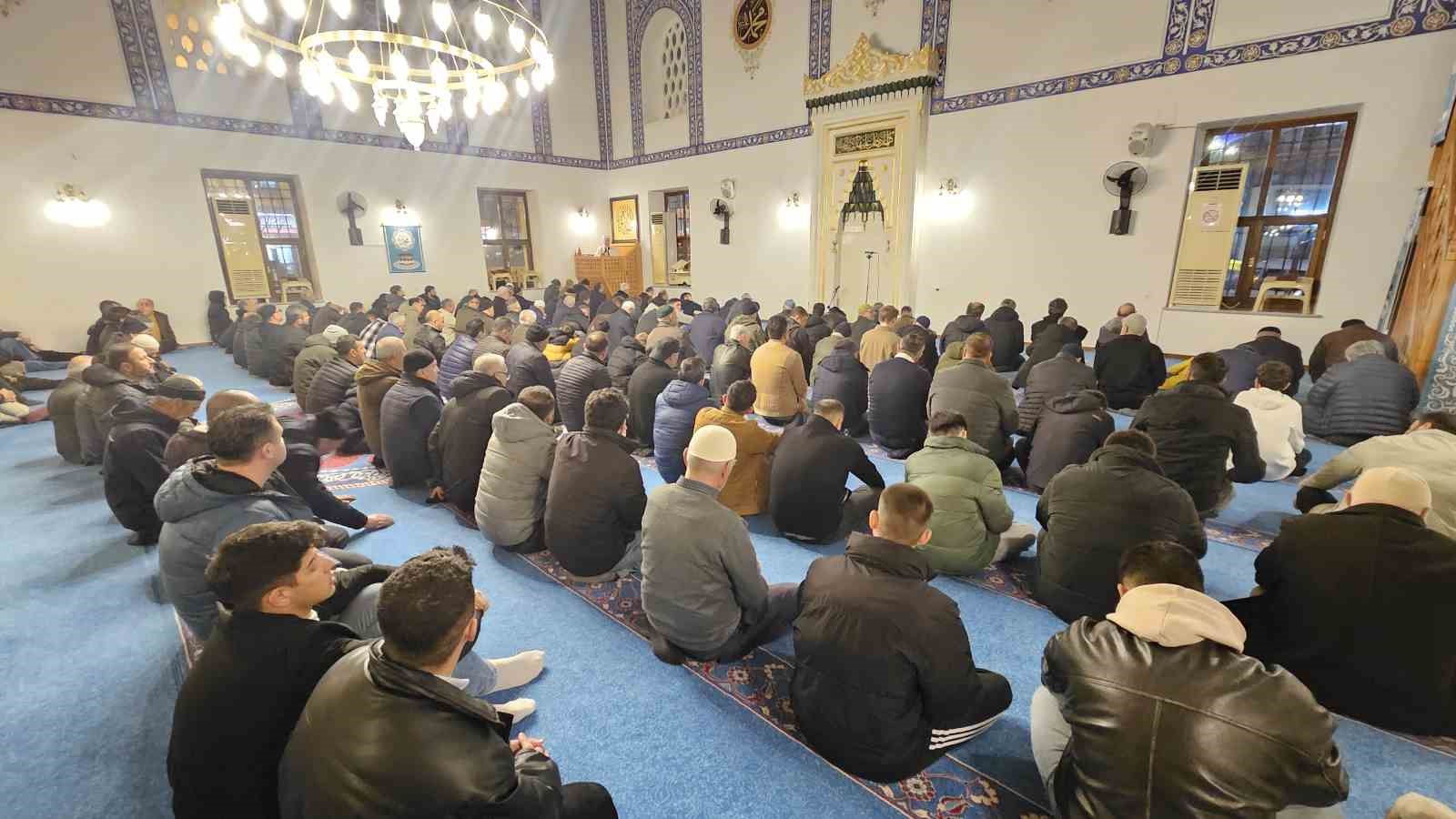 Bandırma Haydar Çavuş Camii’nde Regaib Kandili
