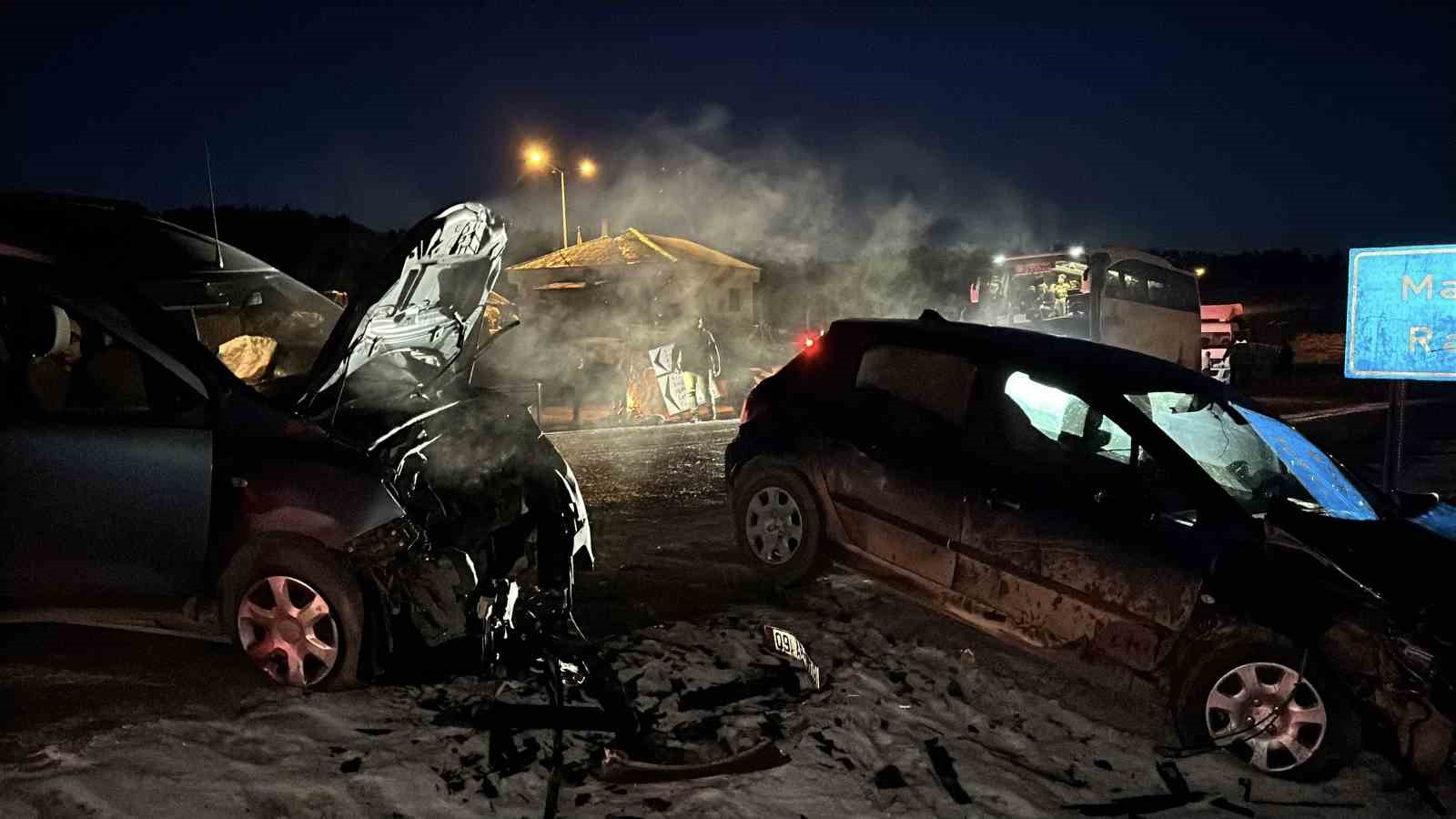 Kastamonu’da hafif ticari araç ile otomobil çarpıştı: 6 yaralı