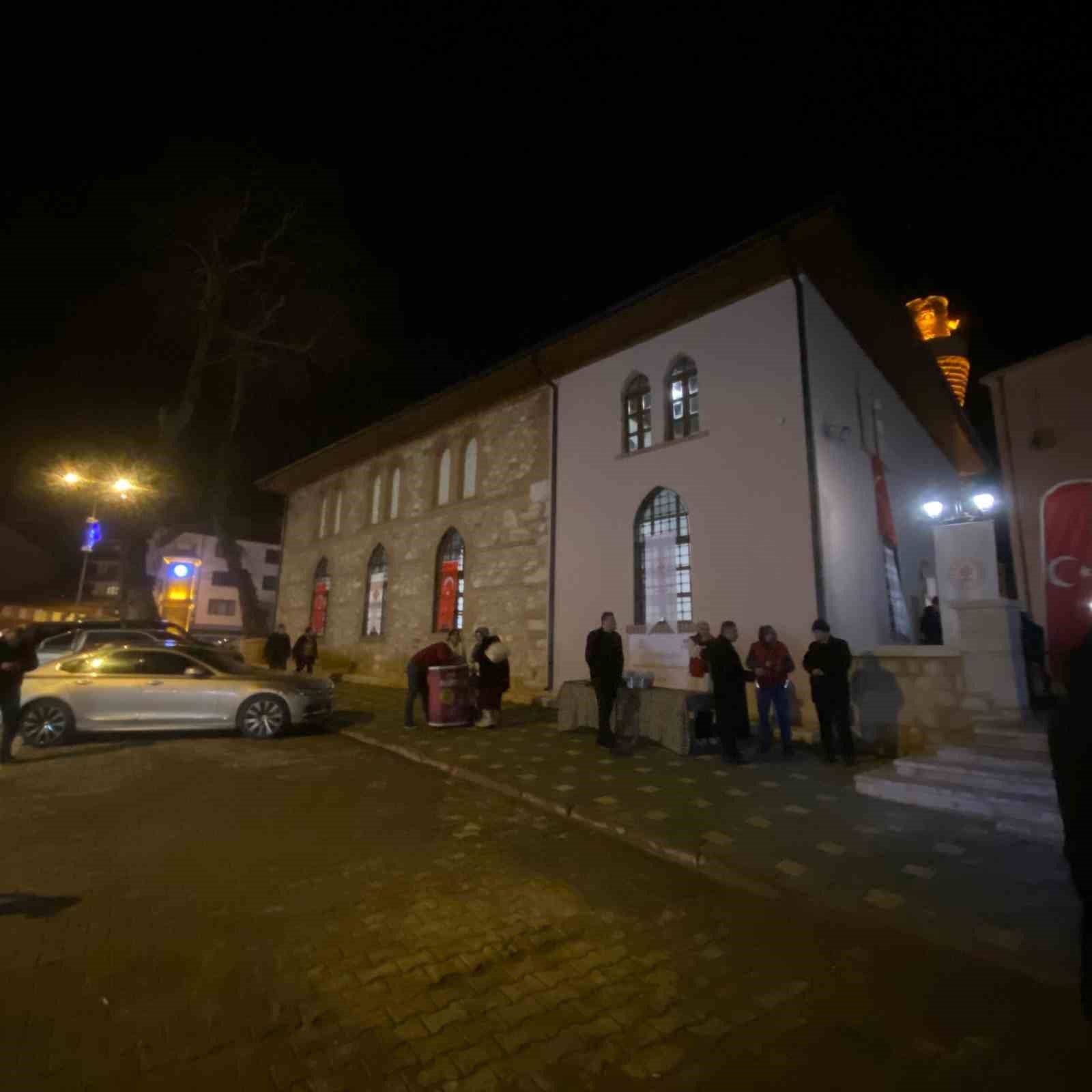 Restorasyonu tamamlanan tarihi Kara Mustafa Paşa Camii ibadete açıldı
