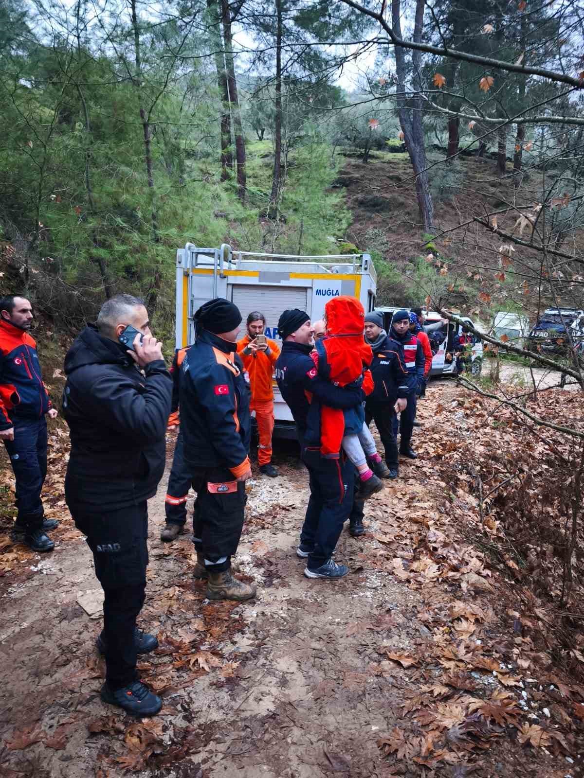 Muğla’da kayıp alzaymır hastası kadın ve torunları sağ salim bulundu