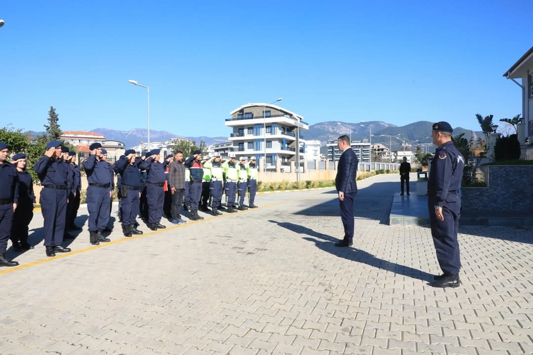 Alanya Kaymakamı’ndan jandarmaya başarı belgesi