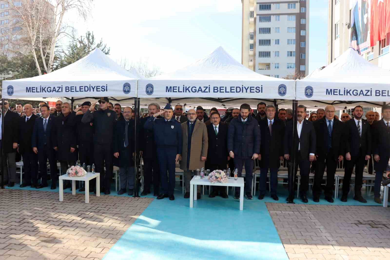 Vali Gökmen Çiçek: &quot;Gençlerimize karşı kurulan tuzaklara meydan okuyoruz&quot;