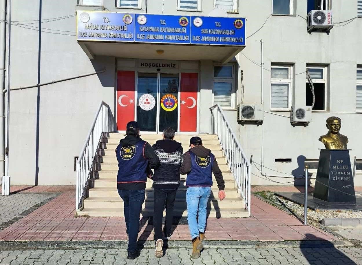 Diyarbakır’da hakkında 11 yıl kesinleşmiş hapis cezası bulunan şahıs yakalandı