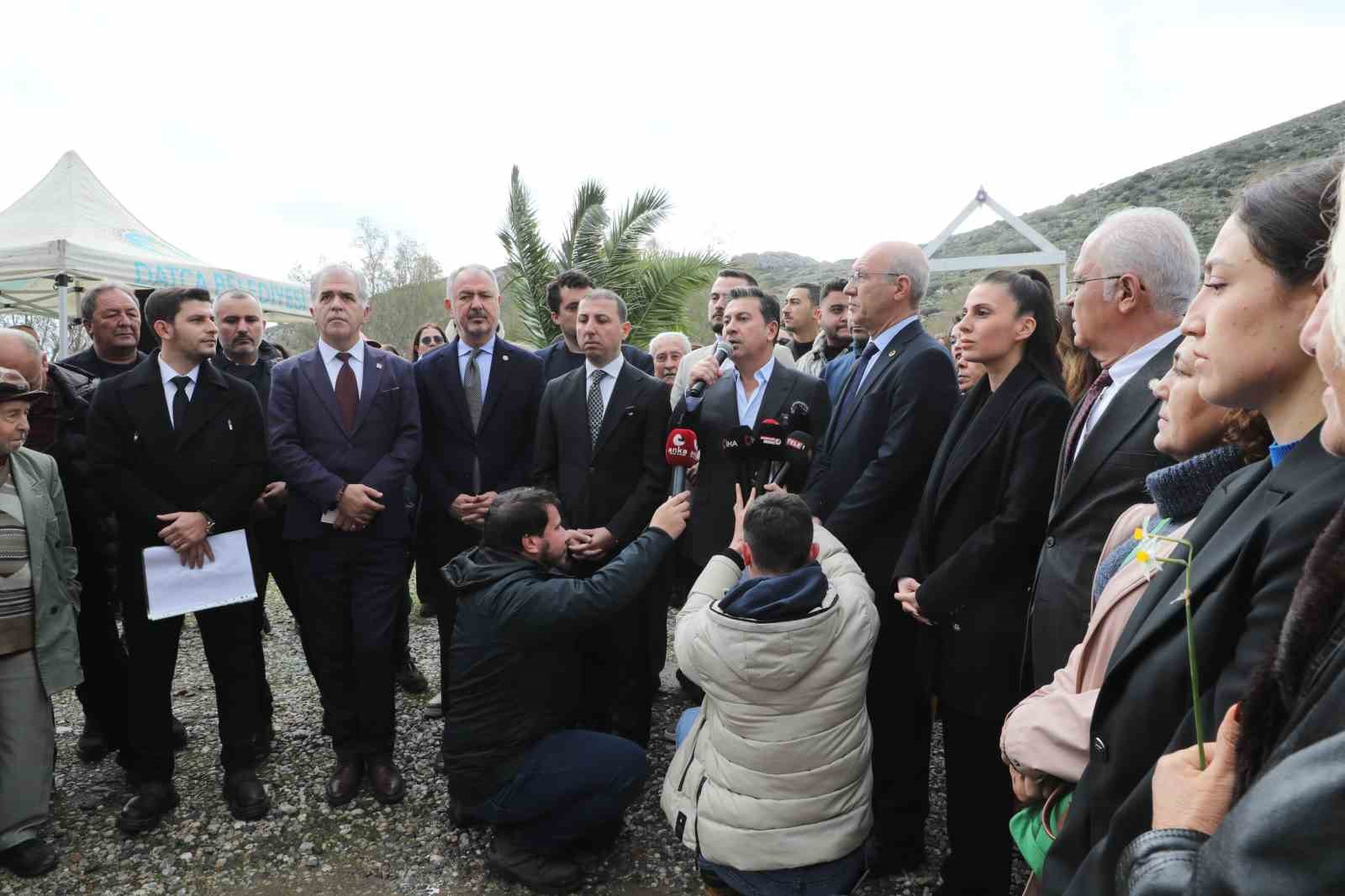 Başkan Aras: "Bu karar, yerel yönetimlerin yetkilerine ve demokratik değerlere yönelik bir tehdittir"
