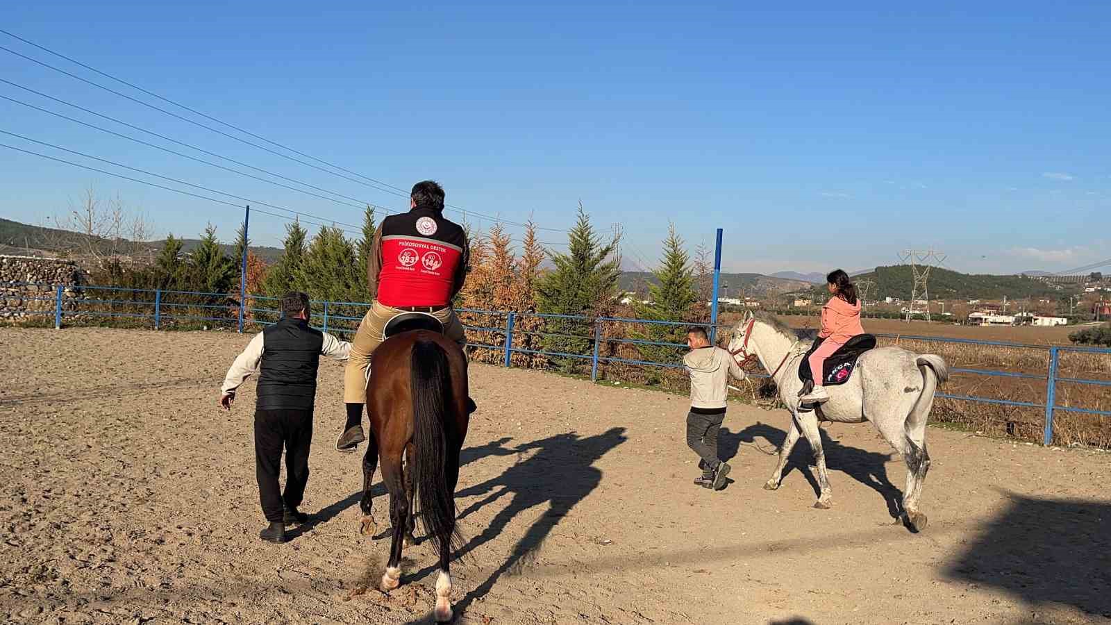 Osmaniye’de at çiftliğinde nesiller sevgiyle buluştu
