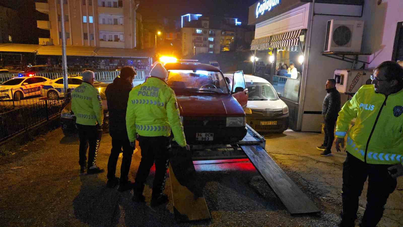 Polisin 2.65 promil alkollü sürücü ile imtihanı
