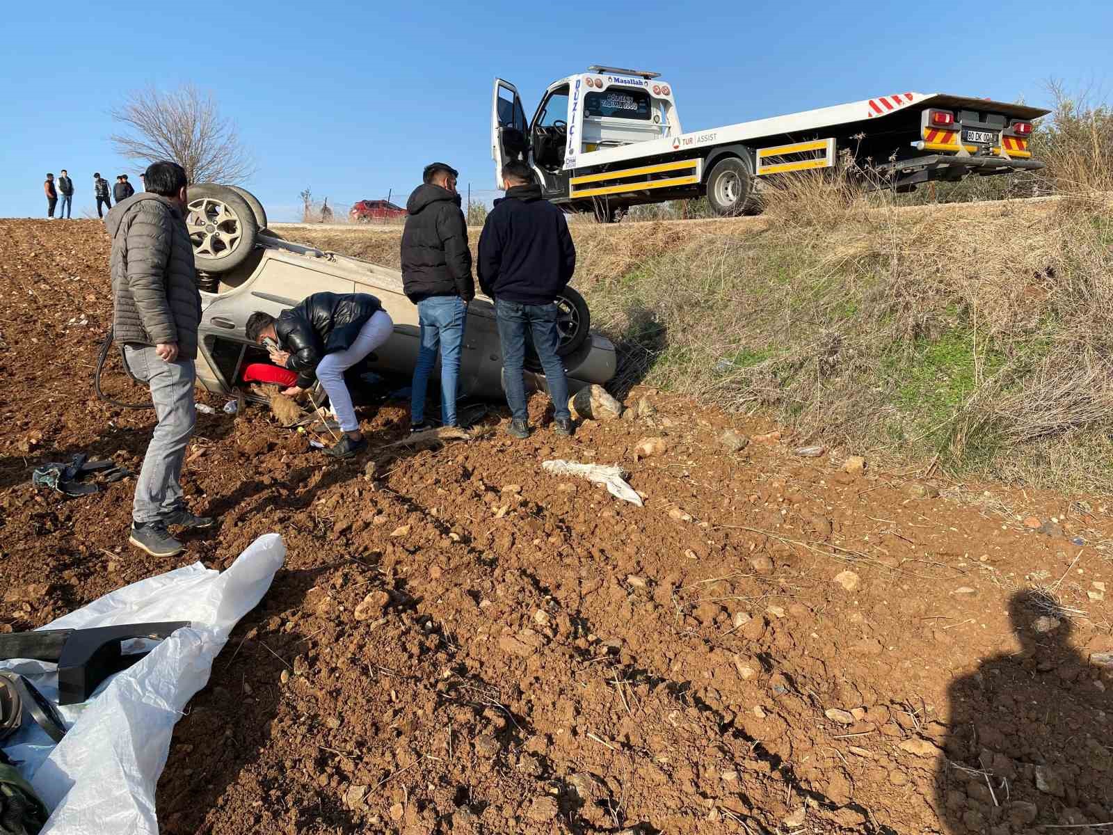 Osmaniye’de kontrolden çıkan otomobil takla attı: 2 yaralı
