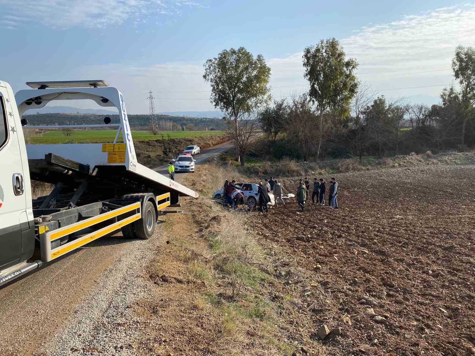 Osmaniye’de kontrolden çıkan otomobil takla attı: 2 yaralı
