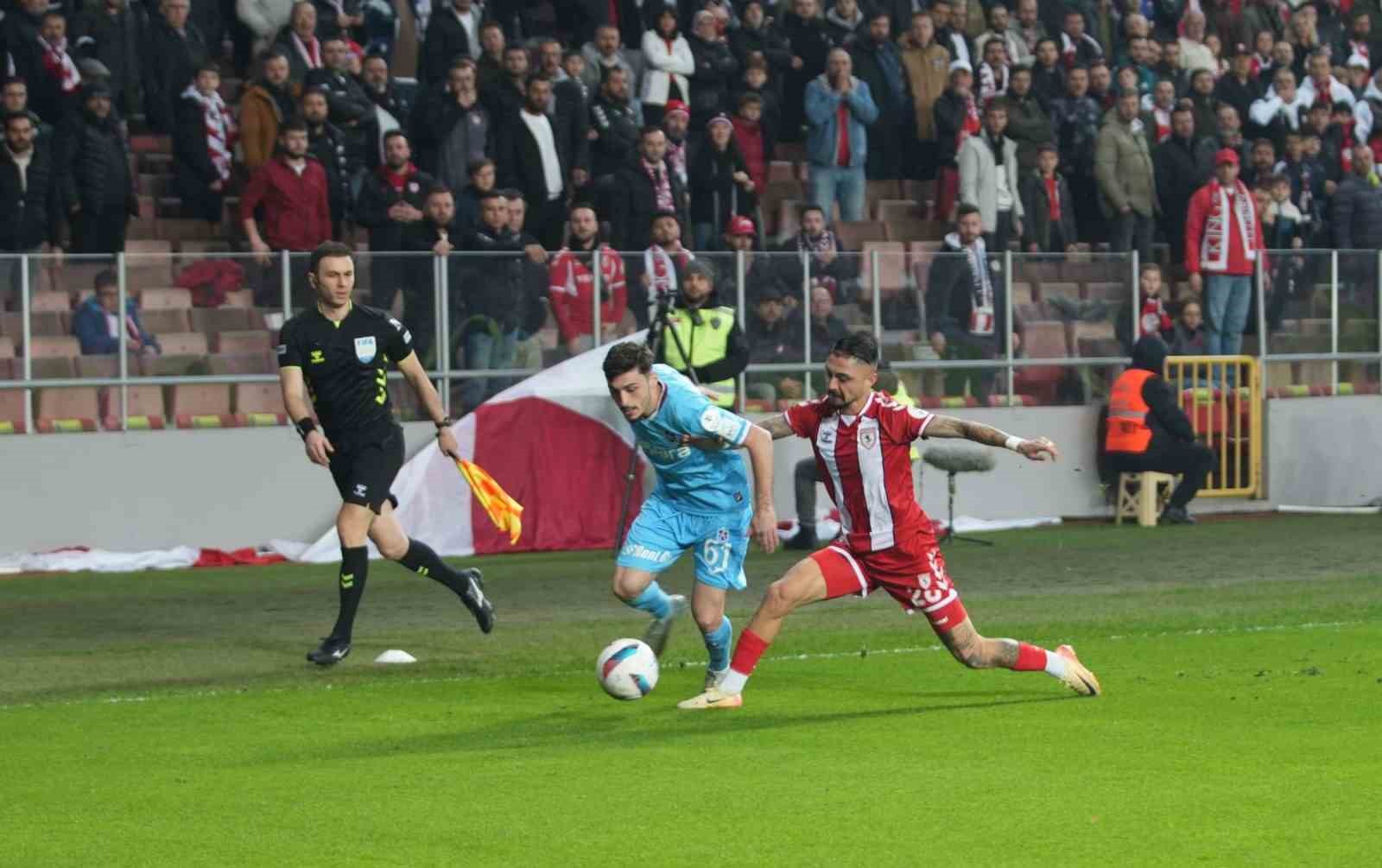 Trendyol Süper Lig: Samsunspor: 0 - Trabzonspor: 0 (Maç devam ediyor)