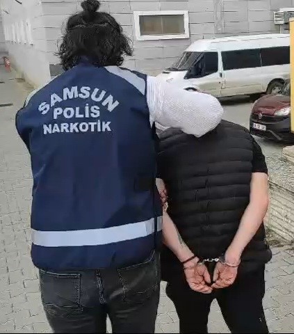 Uyuşturucudan 15 yıl 8 ay 22 gün hapis cezası bulunan şahıs yakalandı
