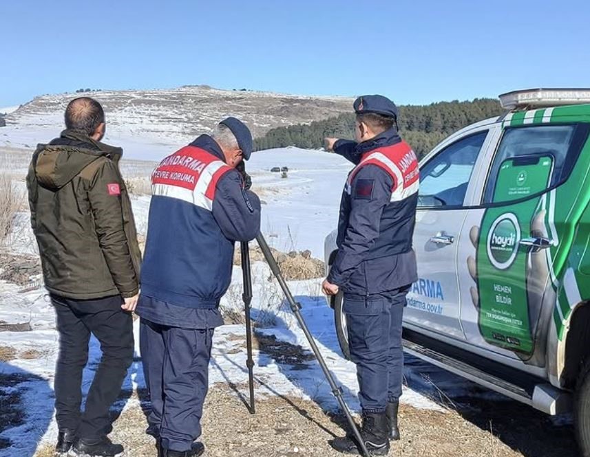 Ardahan’da Jandarma, kaçak avcılığa karşı denetimlerini sürdürüyor