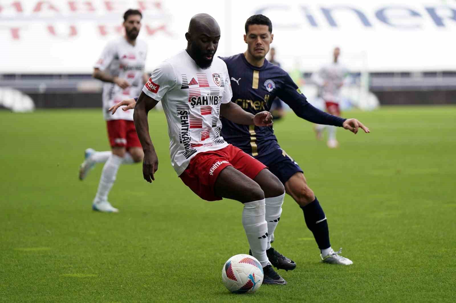 Trendyol Süper Lig: Kasımpaşa: 1 - Gaziantep FK: 1 (Maç devam ediyor)