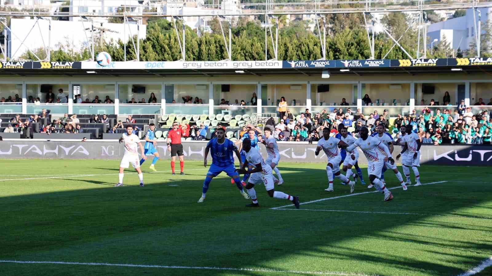 Trendyol Süper Lig: Bodrum FK: 0 - Kayserispor: 0 (İlk yarı)
