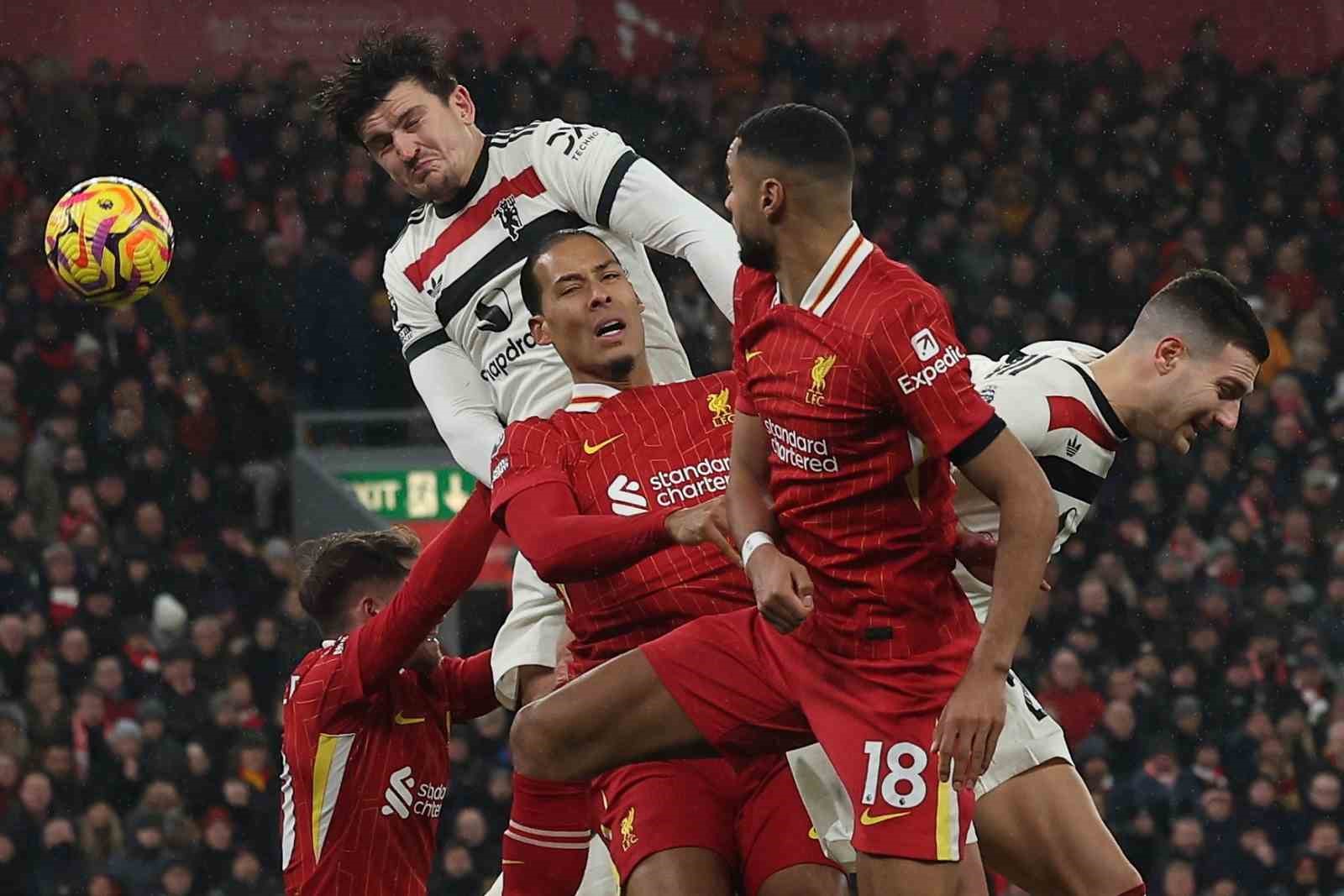 Liverpool’a Manchester United çelmesi
