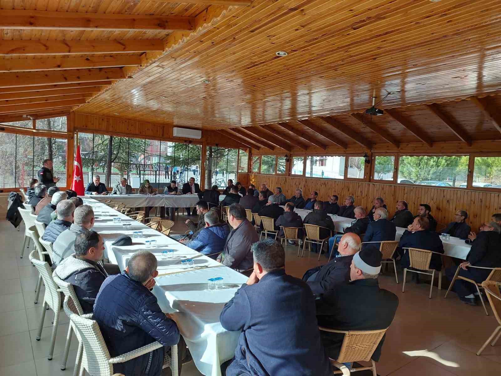 K&ouml;ylere verilecek olan yakacak odun konusu g&ouml;r&uuml;ş&uuml;ld&uuml;
