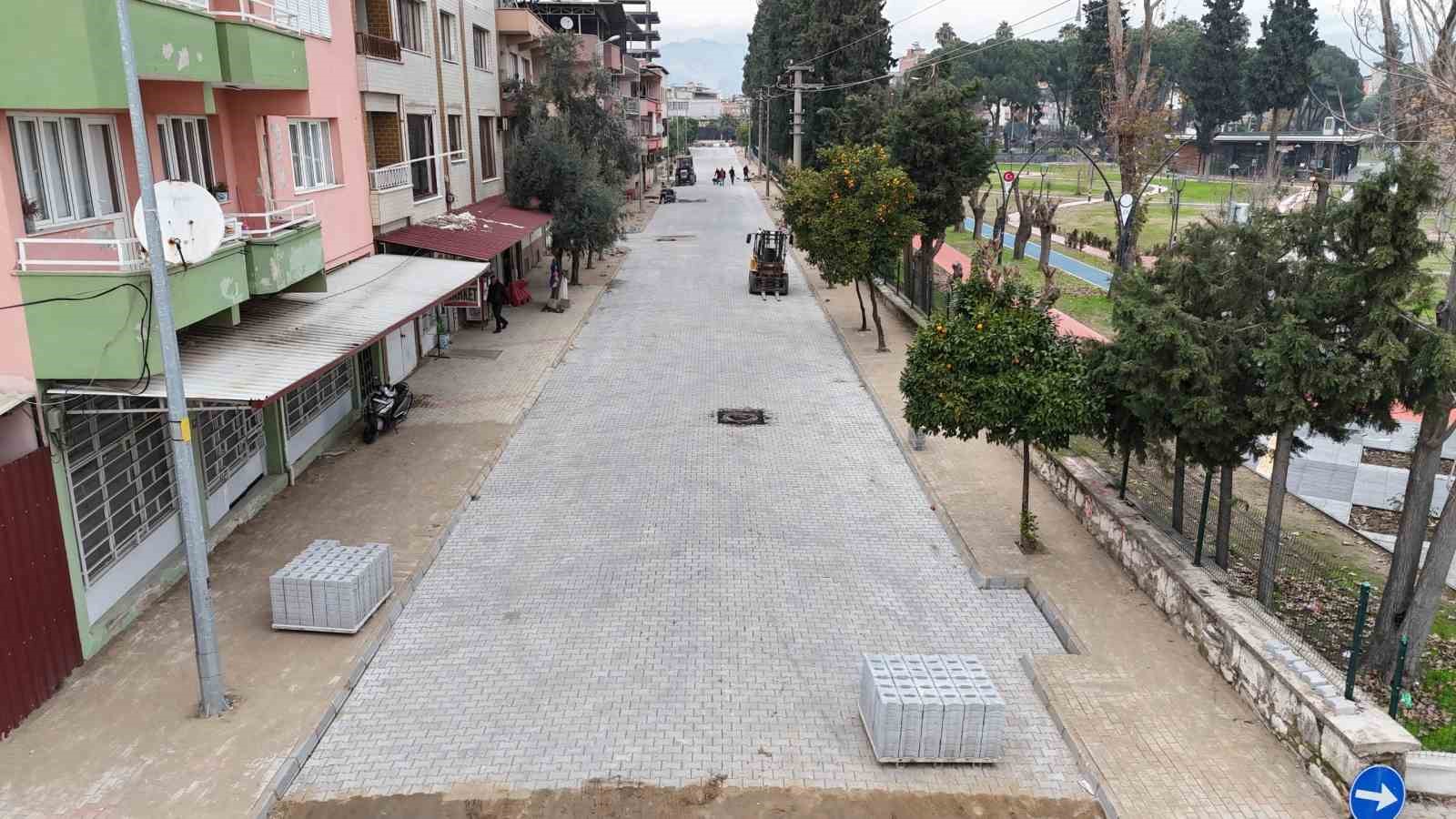 Nazilli Belediyesi’nden, 268 sokakta yol yenileme çalışması