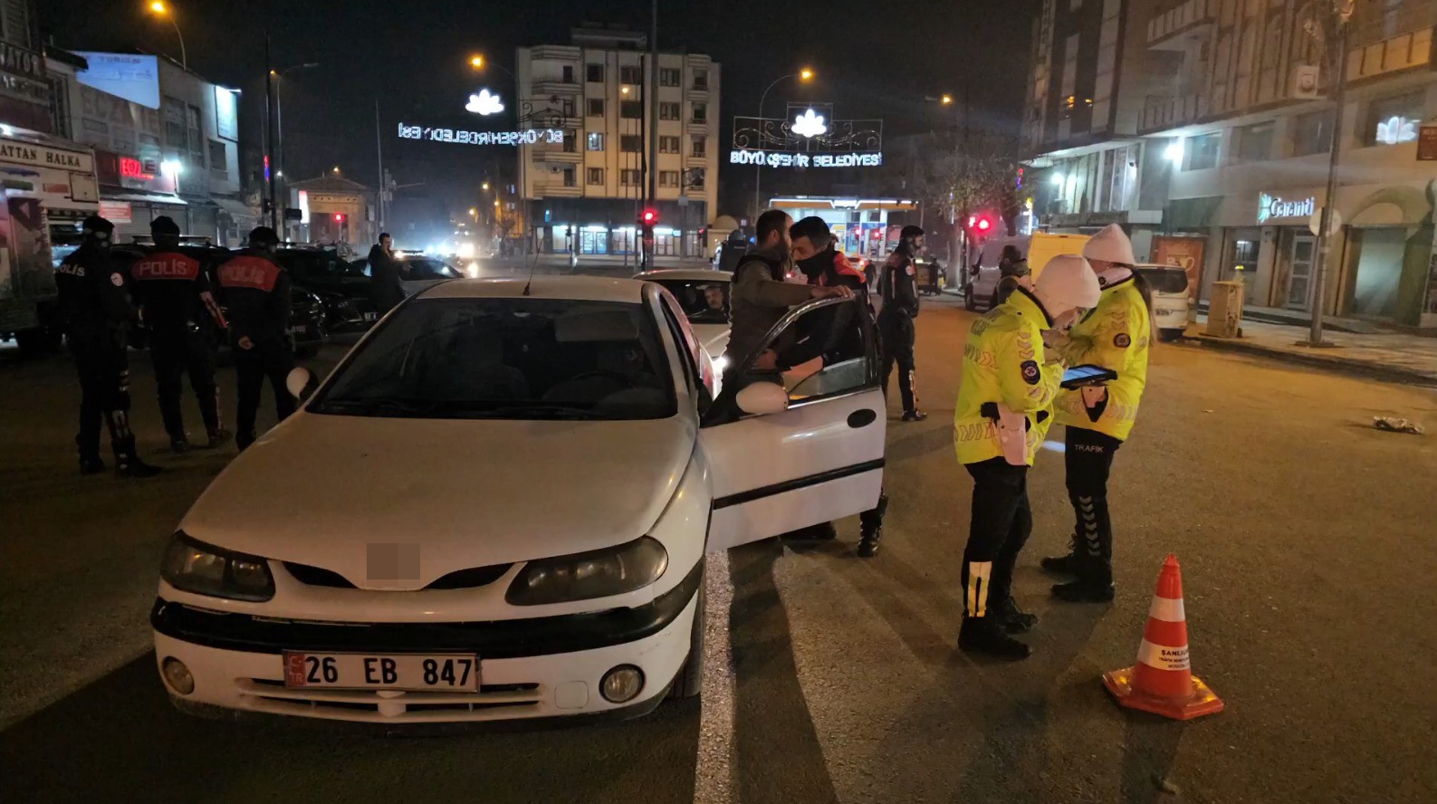 Şanlıurfa’da aranan 2 zanlı yakalandı