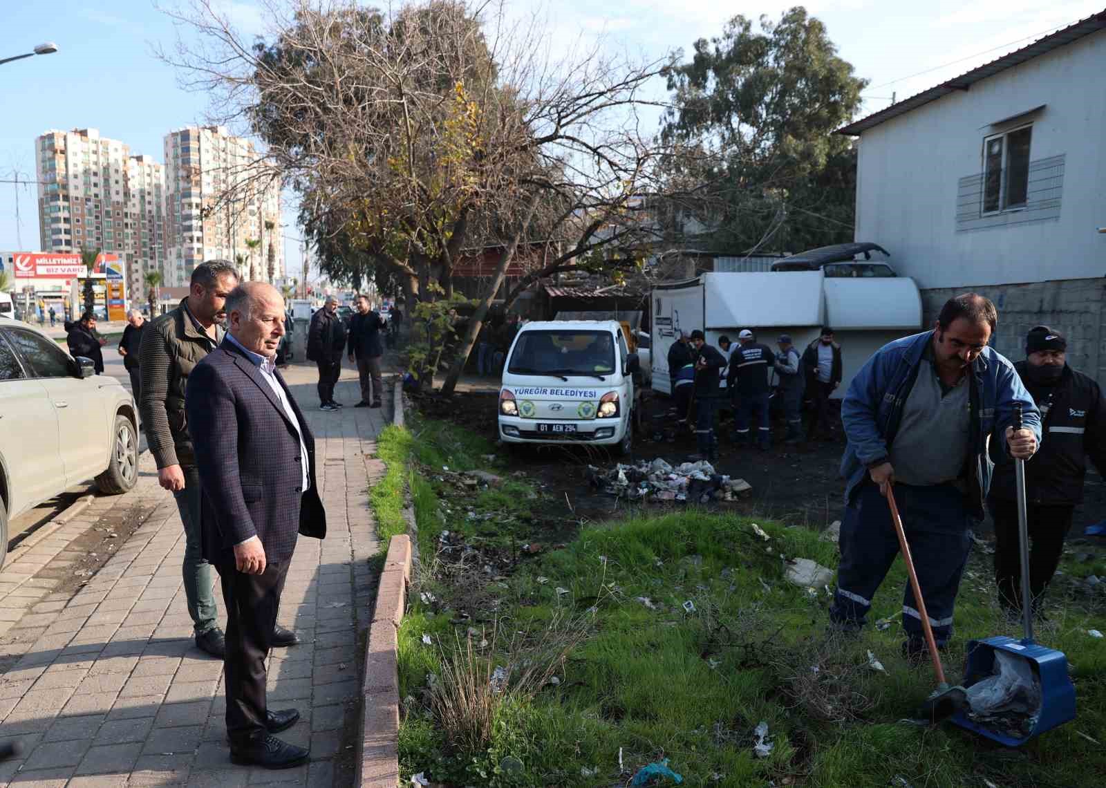 Büyükşehir ve Yüreğir Belediyesi’nden ortak temizlik çalışması
