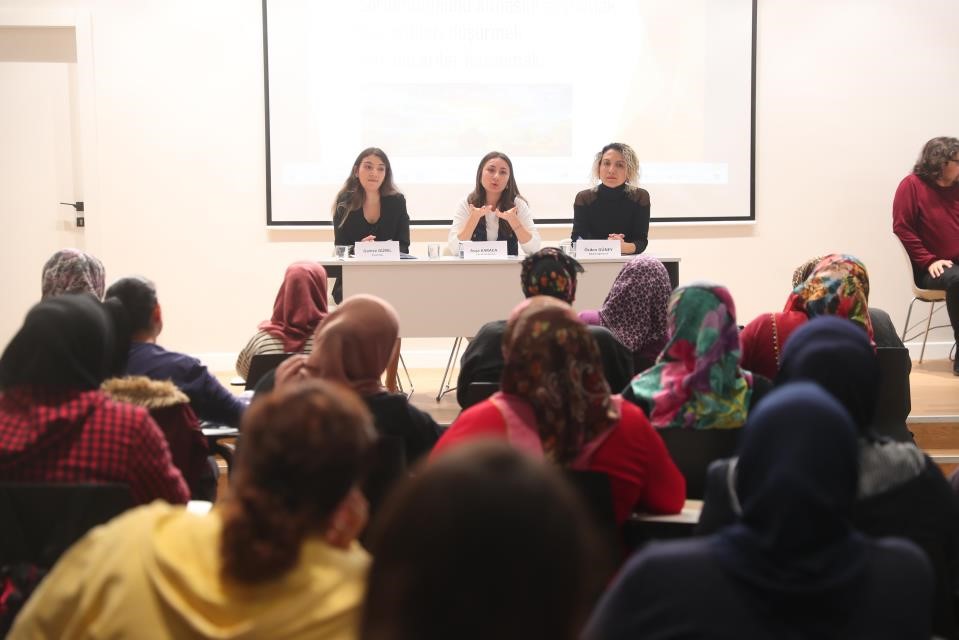 Merkezefendi Belediyesinden ‘Bazen 1 Hayatını Değiştirir’ semineri