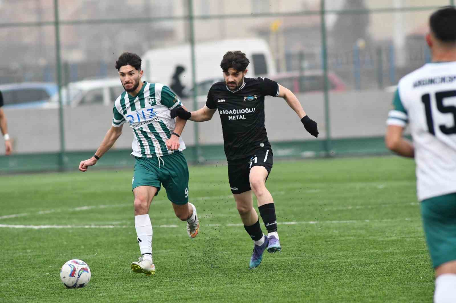 Kayseri Şeker Süper Amatör Küme: Erciyes Esen Makina FK: 2 - Argıncıkspor: 1
