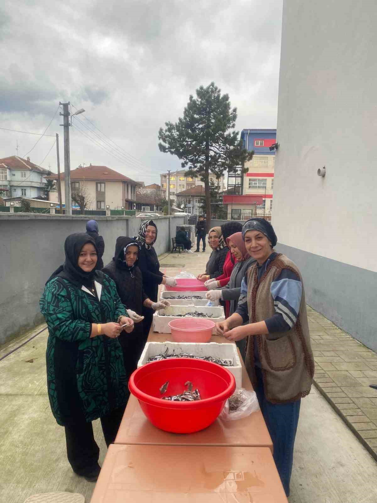 Fatih Ortaokulu’nda hamsi festivali coşkusu
