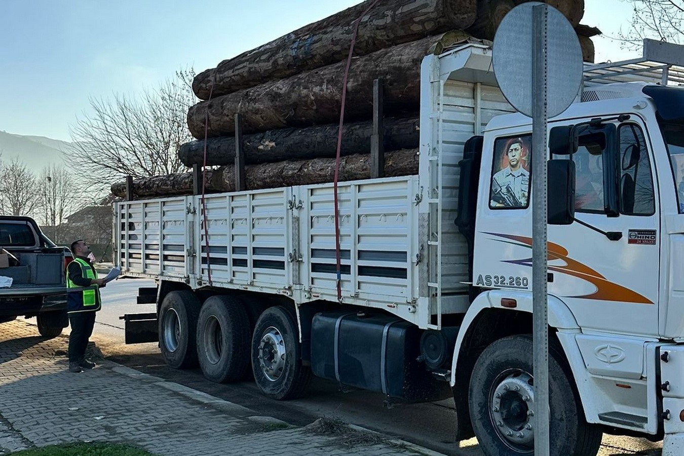 Düzce’de 10 noktada orman emvali kontrolü yapıldı
