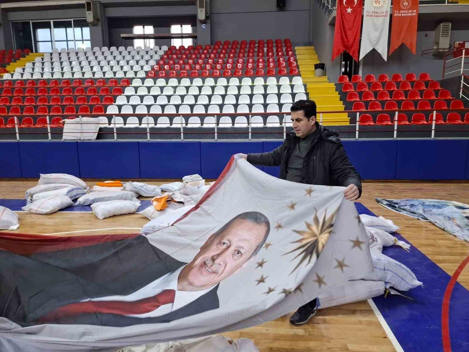 Denizli AK Parti’de örnek devir teslim