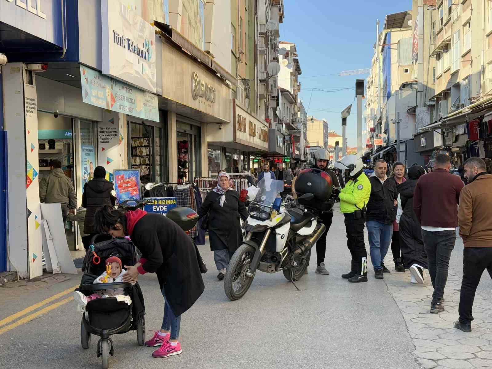 Bir saatte 127 bin lira: Yayalara ayrılan alana motosikletle girenlere ceza yağdı