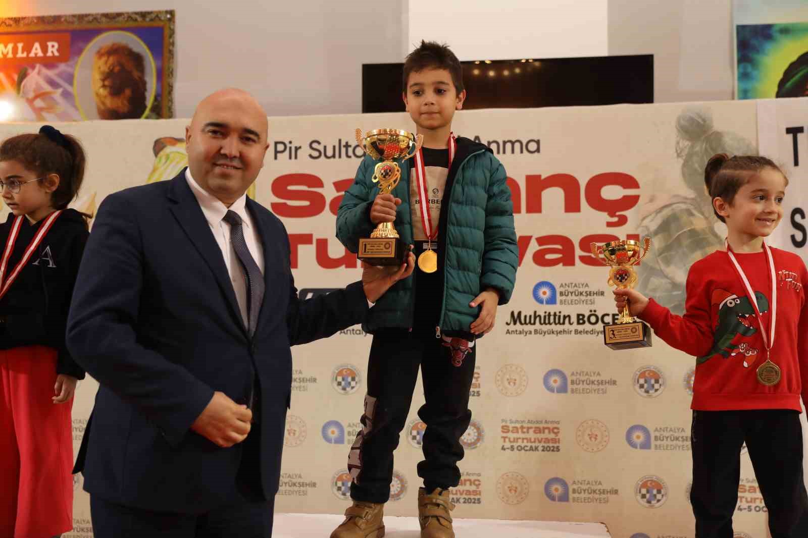 Pir Sultan Abdal Anma Satranç Turnuvası düzenlendi
