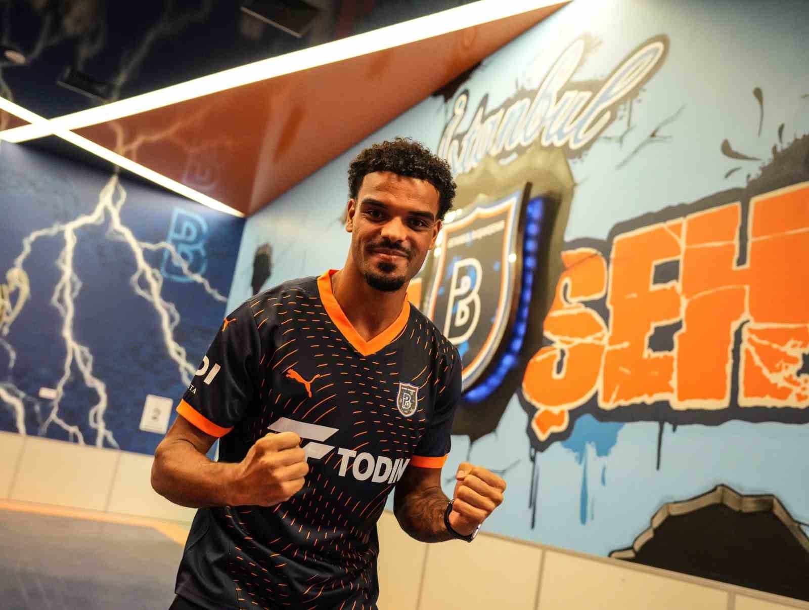 Başakşehir, Christopher Operi’yi transfer etti
