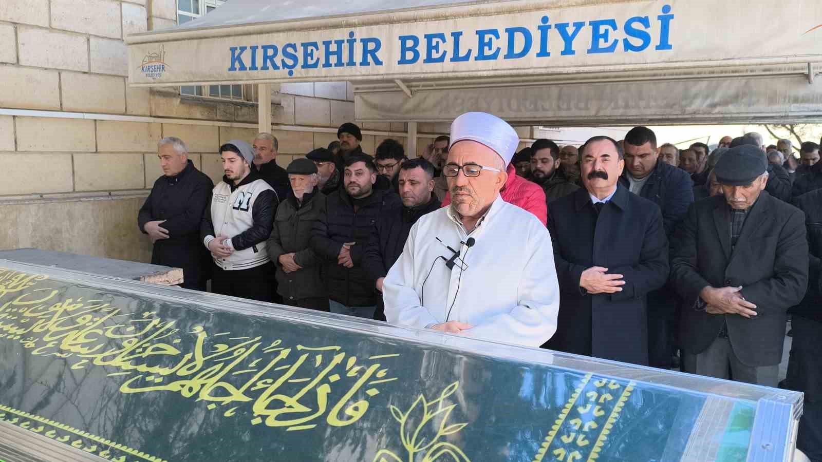 Zincirleme kazada hayatını kaybeden Adıyaman son yolculuğuna uğurlandı