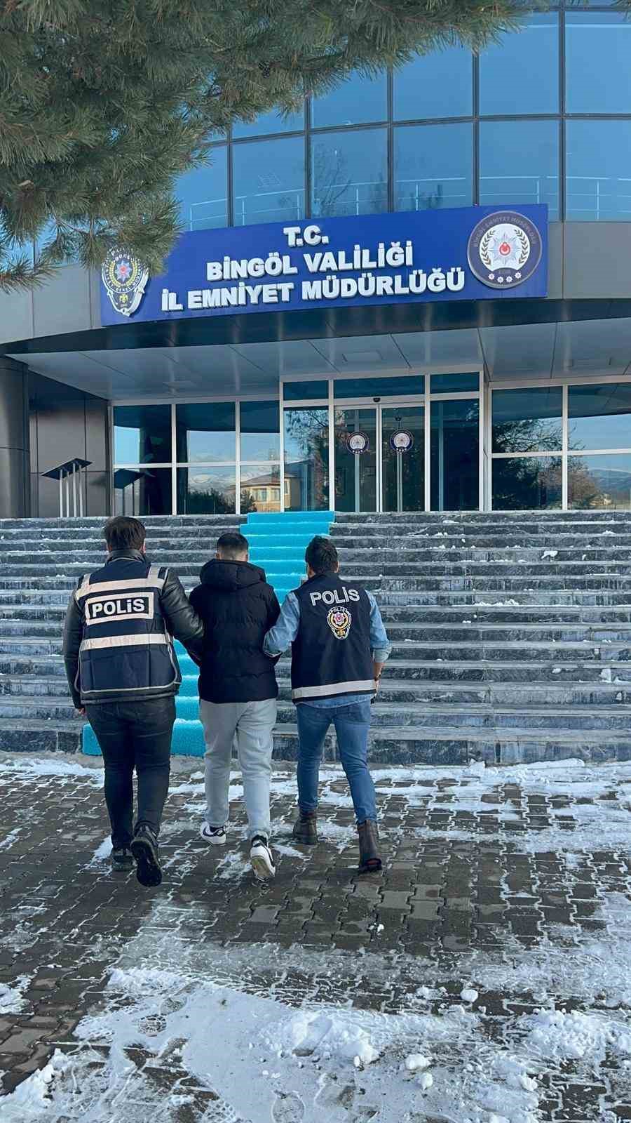 Bingöl’de 7 buçuk yıl kesinleşmiş hapis cezası bulunan şahıs yakalandı