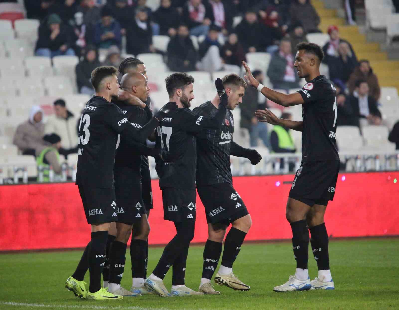 Ziraat Türkiye Kupası: Sivasspor: 0  - Beşiktaş: 1 (İlk yarı)
