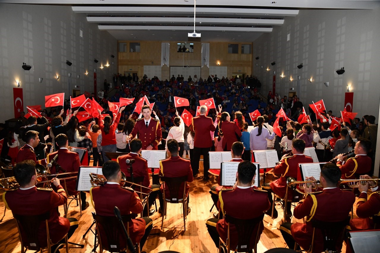 Osmaniye’de kurtuluş coşkusu Jandarma’nın bando konseriyle taçlandı