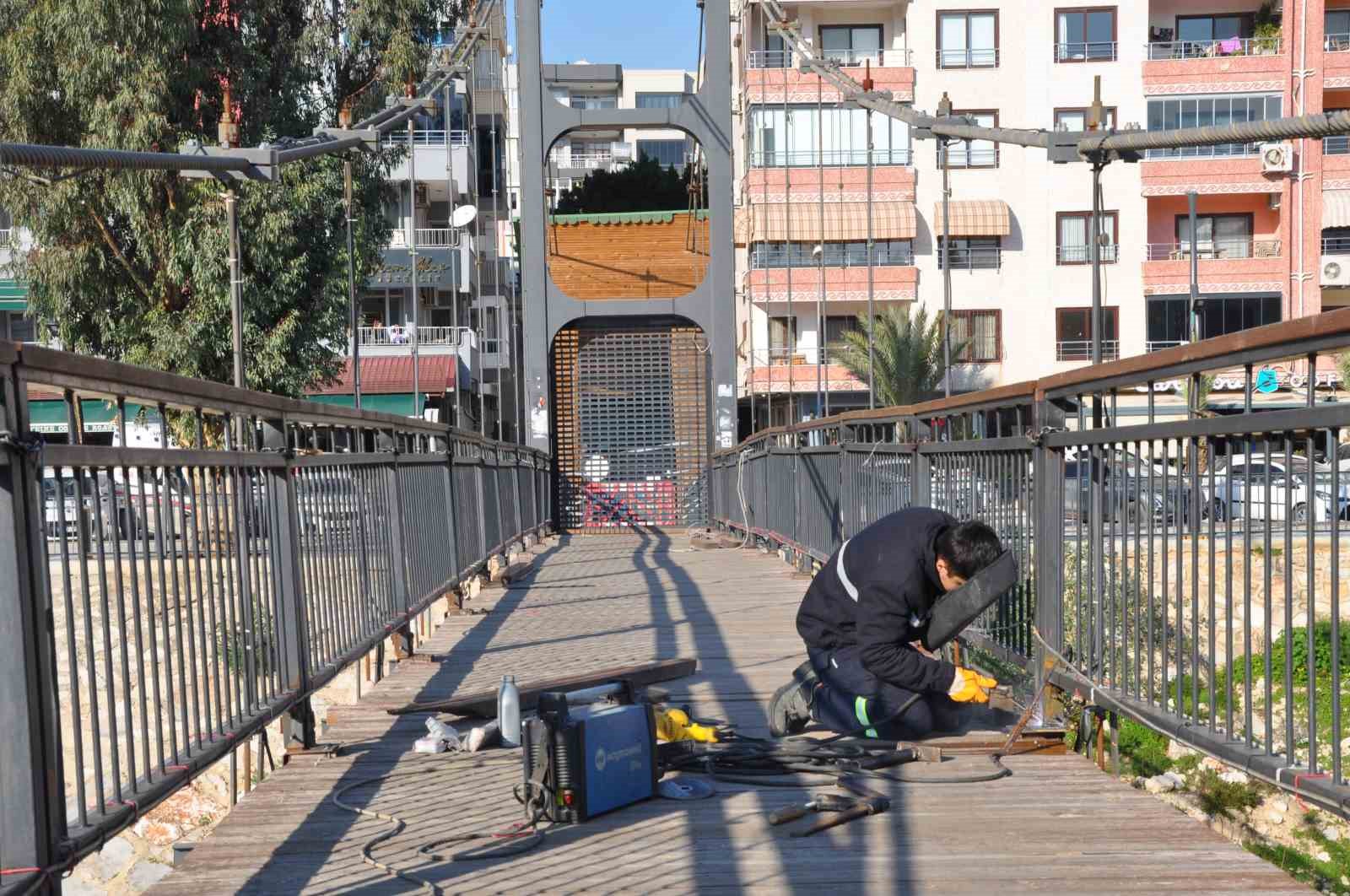 Silifke’de Dr. Erdinç Şahin Asma Köprüsü bakıma alındı