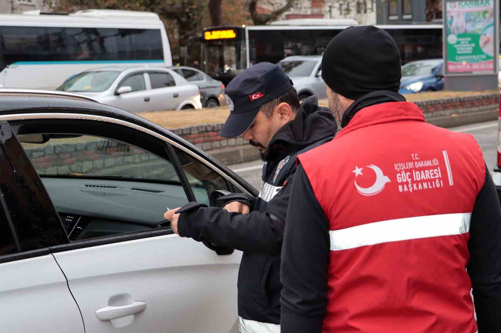 Çanakkale’de 1 ayda 281 kaçak göçmen yakalandı, 18 organizatör tutuklandı
