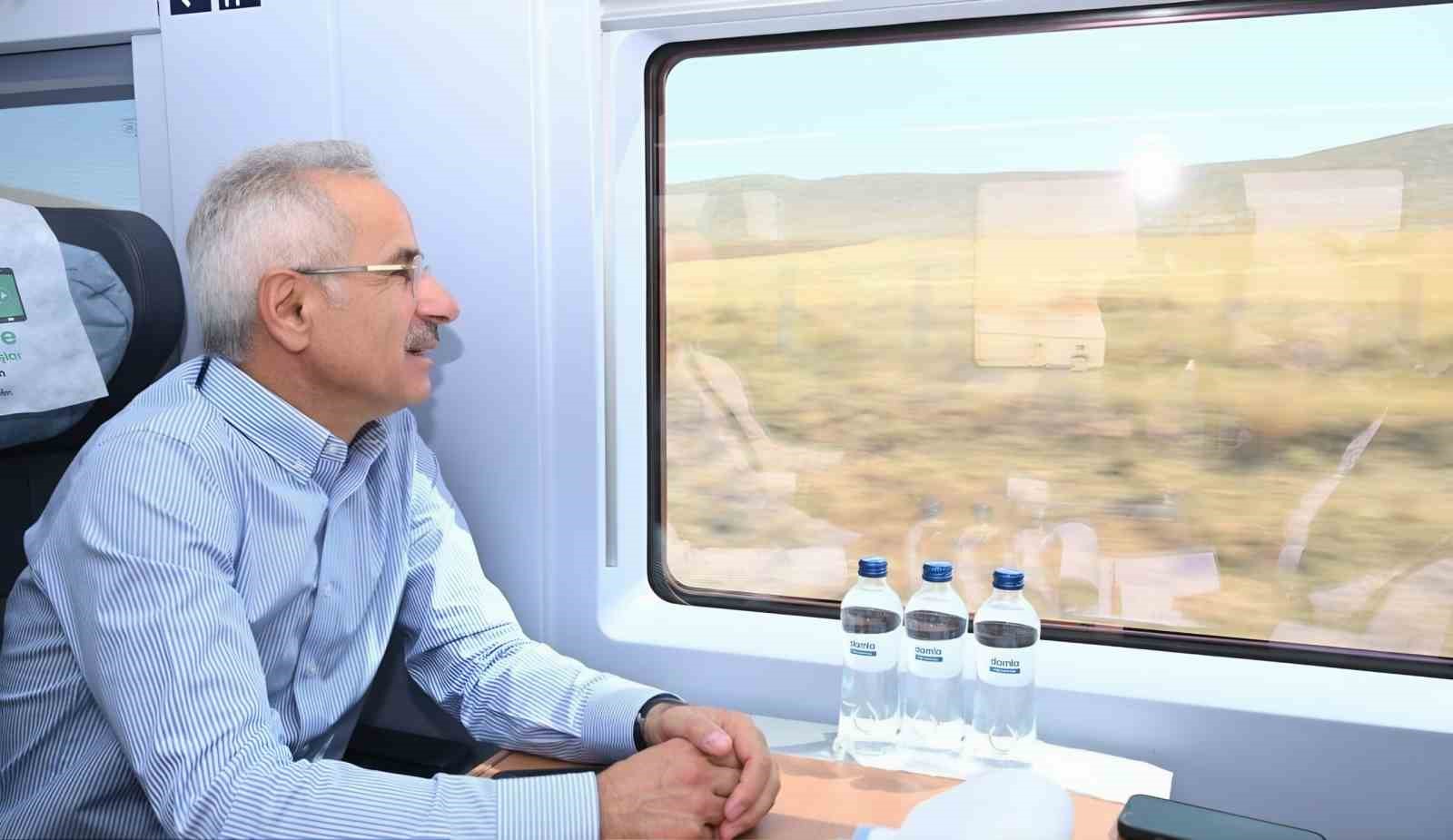 Ulaştırma ve Altyapı Bakanı Uraloğlu: “Konya-Karaman hızlı tren hattı 3 yılda 3 milyon 783 bin yolcuya hizmet verdi”
