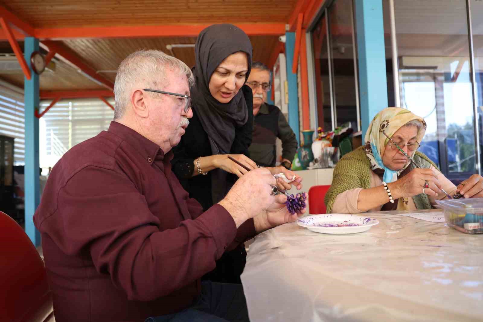 Alzheimer hastalarının umut evi: “Mavi Ev”
