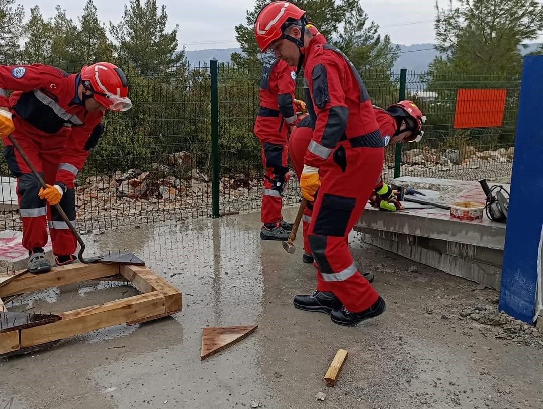 Muğla AFAD’dan itfaiye personeline deprem eğitimi
