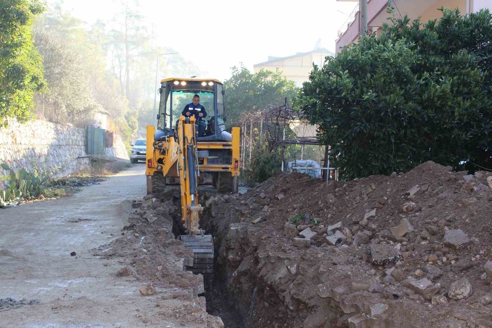 Kemer Aslanbucak’ın içme suyu hattı yenileniyor