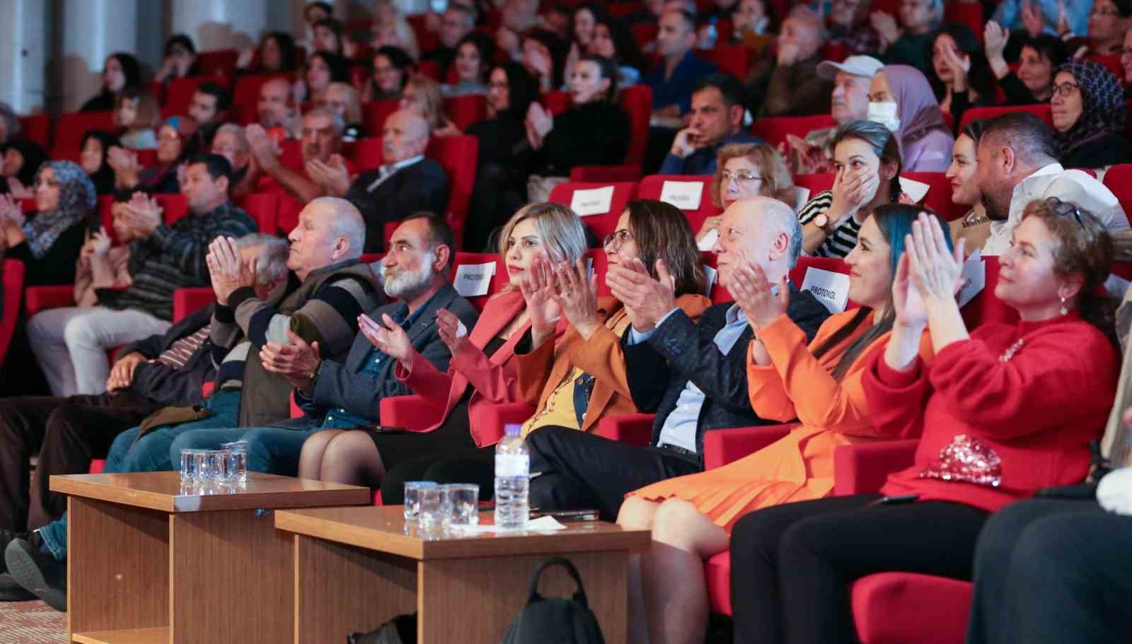 Kepez’den türkülerle, şarkılarla yeni yıl konseri