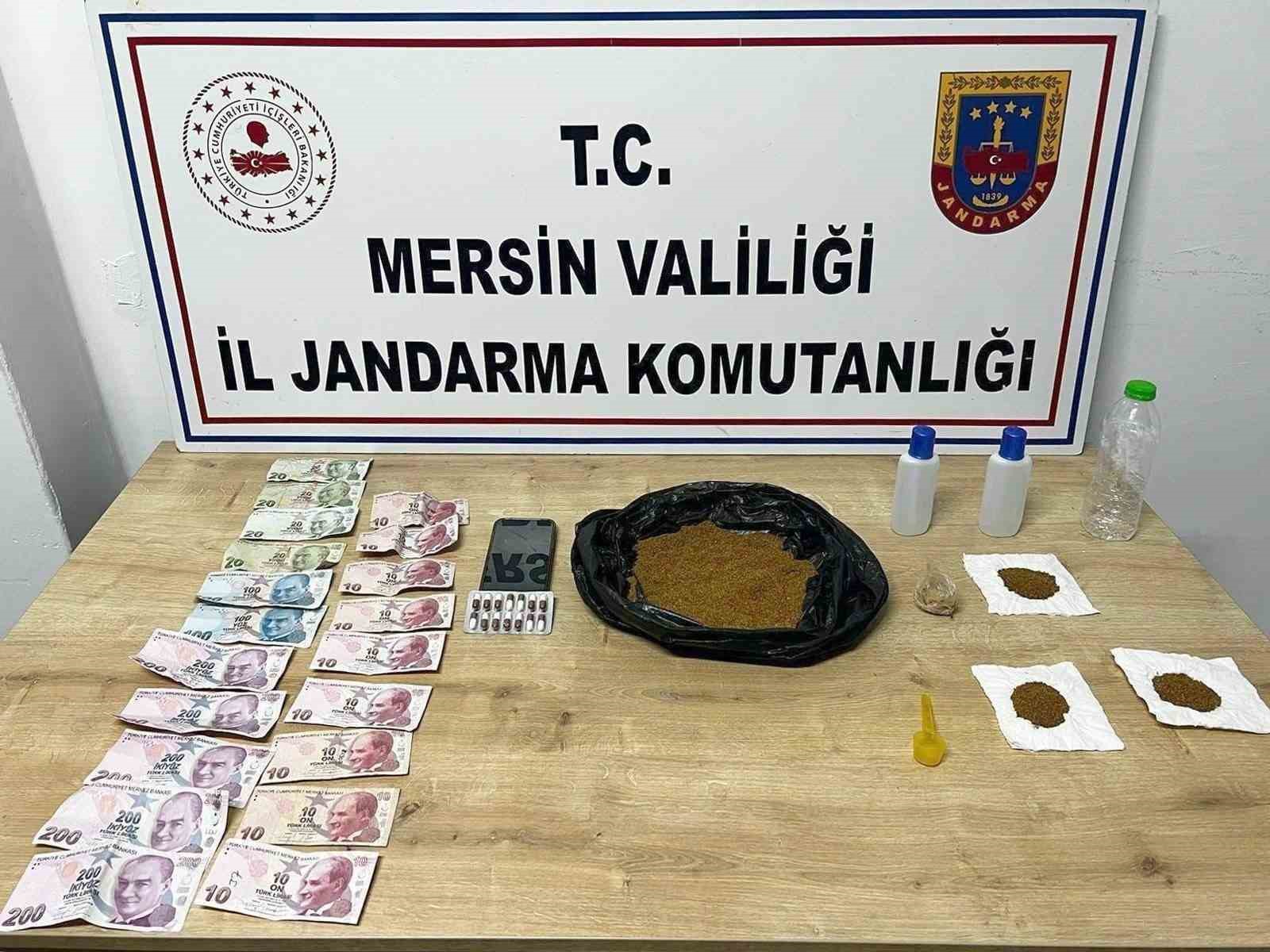 Mersin’de 2 uyuşturucu taciri yakalandı