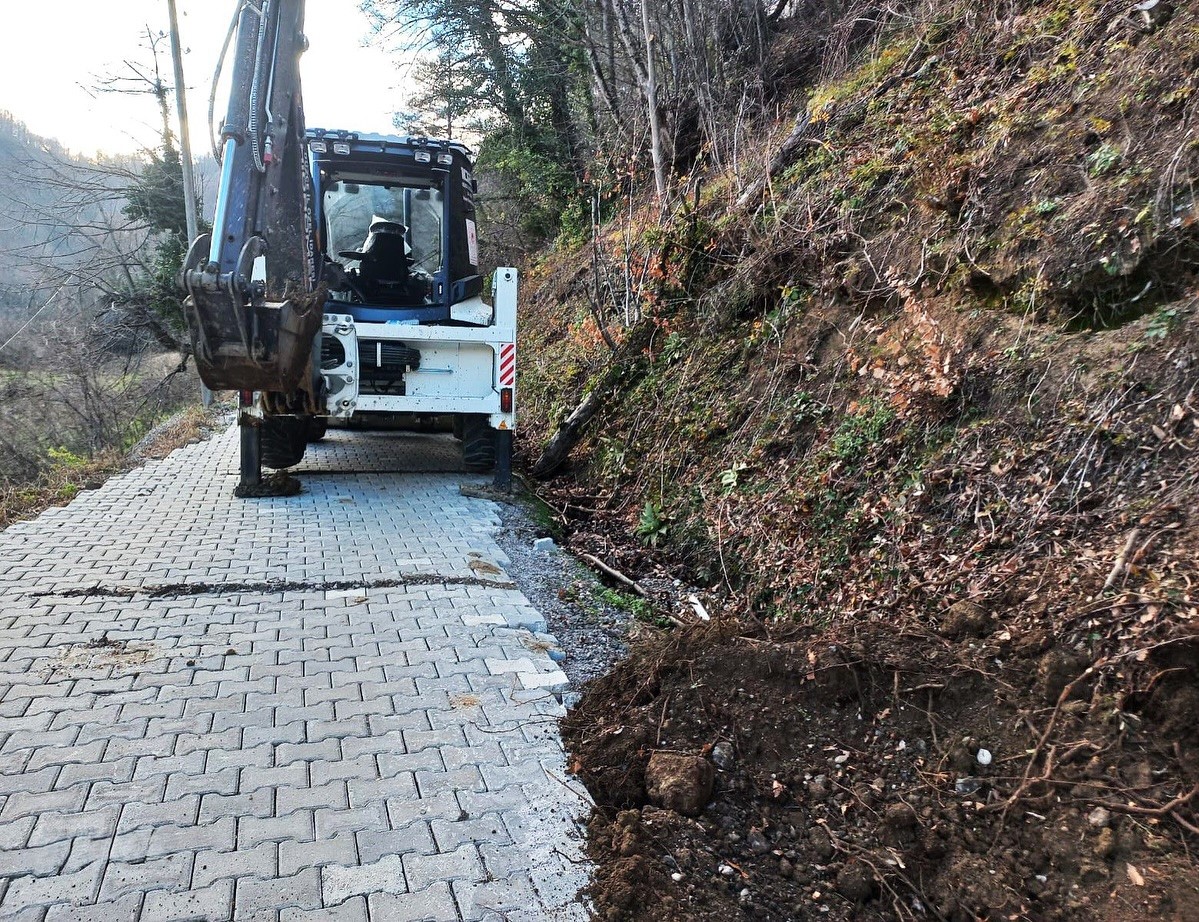 Uğur Köyü’nde alt yapı çalışmaları sürüyor