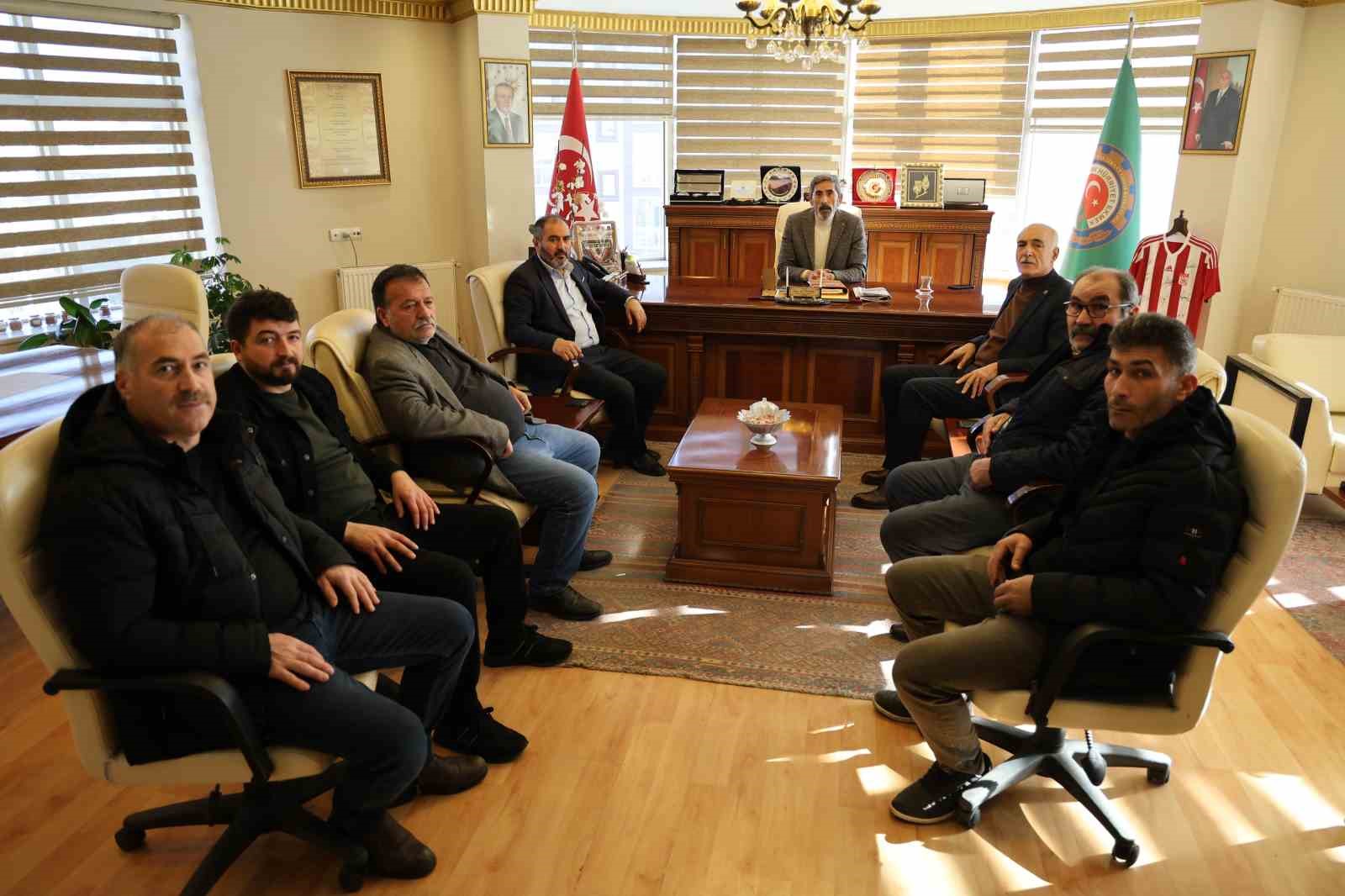 Canlı hayvan pazarının barınağa d&ouml;n&uuml;şt&uuml;r&uuml;lmesine tepki
