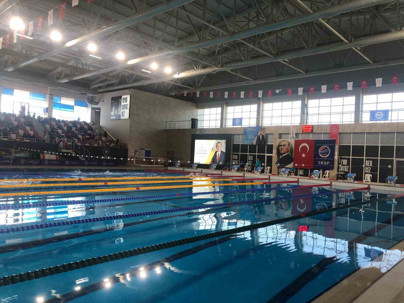 TSSF Paletli Y&uuml;zme Kul&uuml;plerarası Gen&ccedil;ler T&uuml;rkiye şampiyonası Balıkesir&rsquo;de başladı
