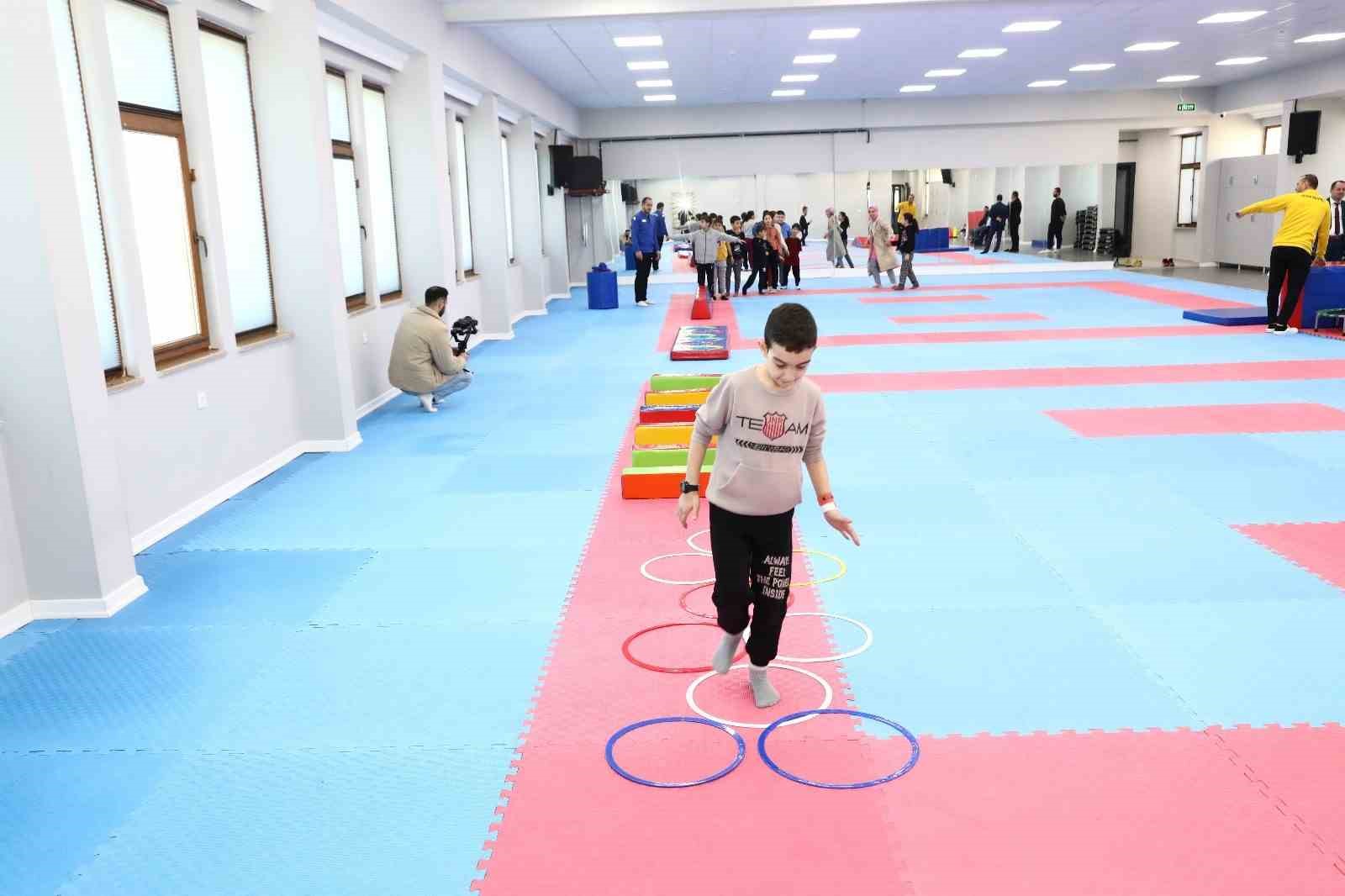 Ak&ccedil;aabat Belediyesi spor kurslarına yoğun ilgi

