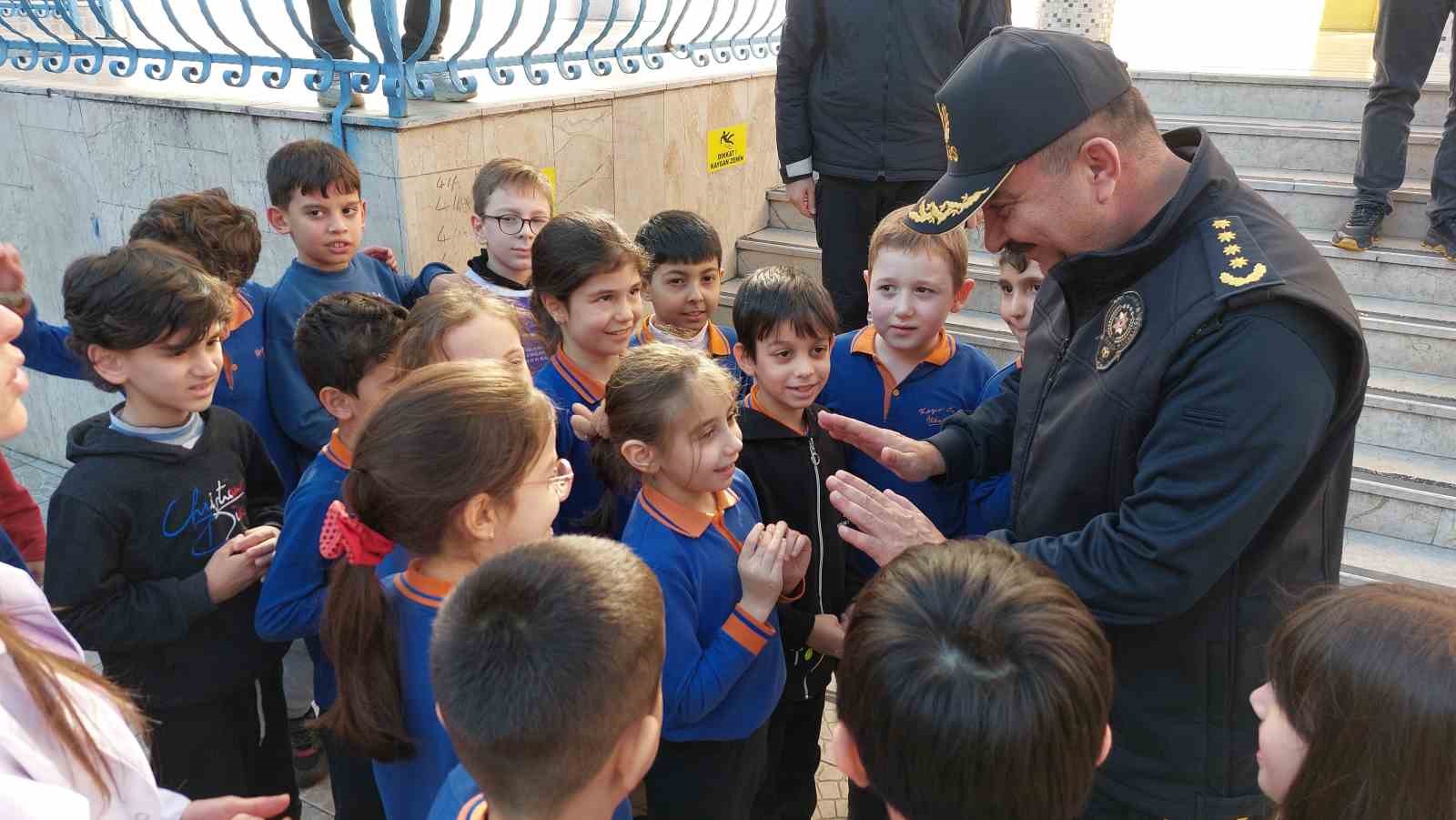 Samsun’da polisten okul çevrelerinde güvenlik denetimi